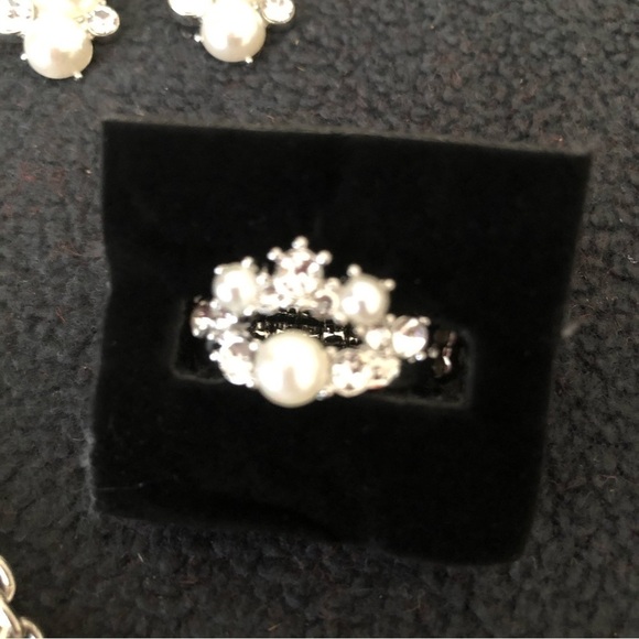 Paparazzi 5-piece Set White and Silver NWT - Picture 5 of 7